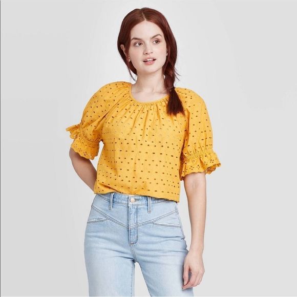 🆕 Universal Thread Gold Top - Picture 2 of 6